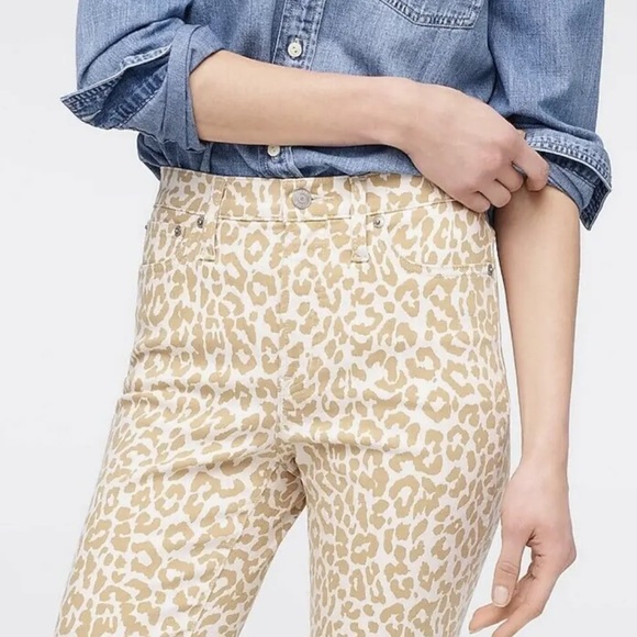 J. Crew 10" highest-rise toothpick jean in safari leopard - Picture 3 of 12